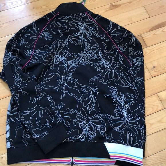 Clothes - Picture 2 of 2